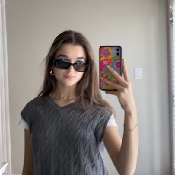 Meet your Posher, Justine - Picture 1 of 1